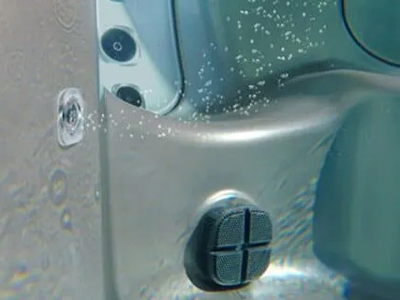 Underwater-circ-crop Underwater-circ-crop